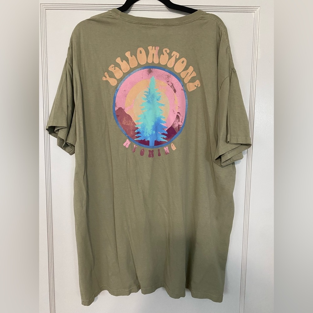 ⚡️ Yellowstone front & back graphic tee